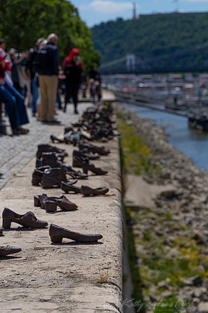 Shoe Memorial Budapest KAC0628