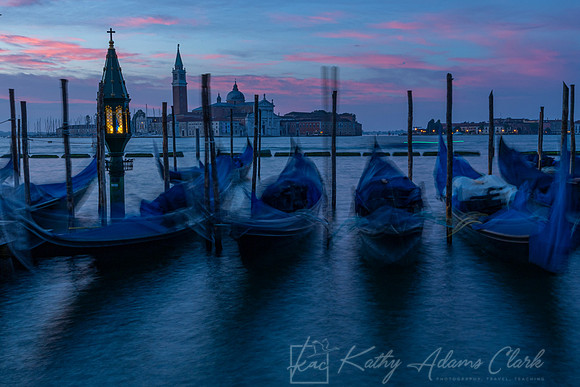 Gondolas Venice KAC1141