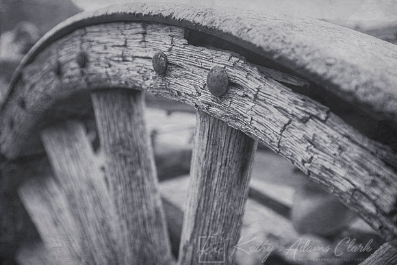 Rusting Equipment KAC7284bw