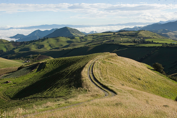 Ecuador rolling hills KAC607790