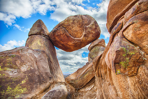 HDR Balanced Rock Big Bend KAC0131_HDR